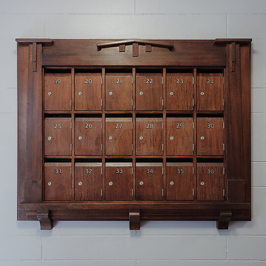 Interior photograph of Onslow Gardens Apartment by Hamish McIntosh