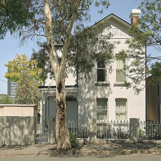 Interior photograph of Bryant Residence by Sean Fennessey