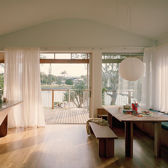 Interior photograph of High Tide House by Rory Gardiner