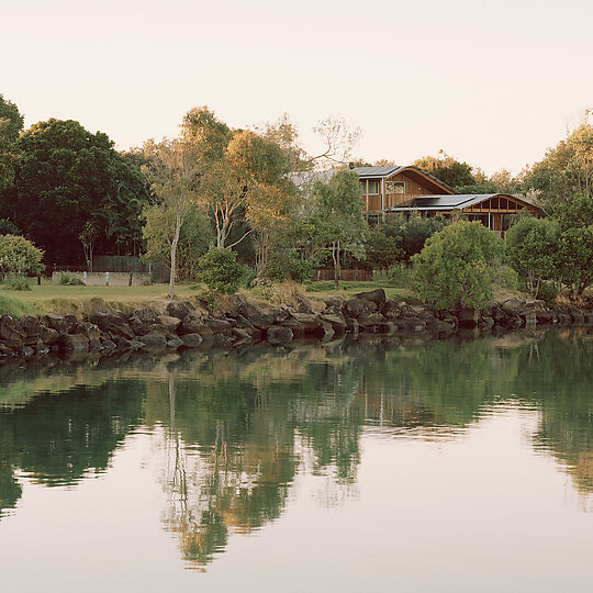Interior photograph of High Tide House by Rory Gardiner