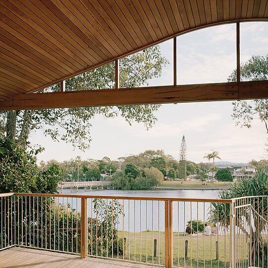 Interior photograph of High Tide House by Rory Gardiner