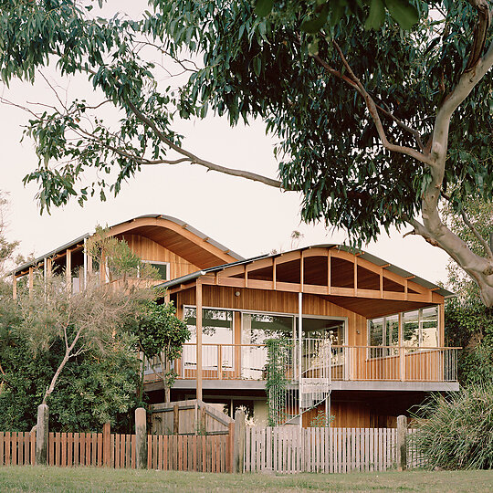 Interior photograph of High Tide House by Rory Gardiner