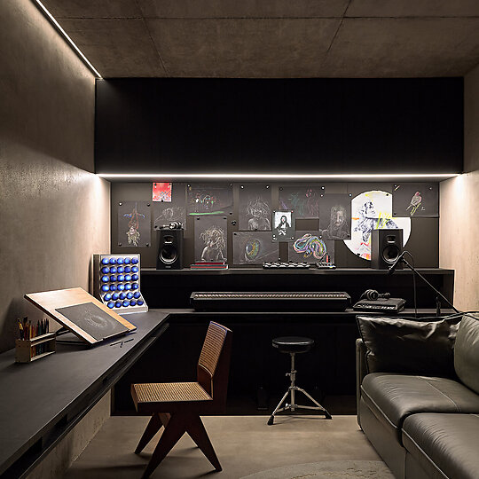 Interior photograph of Karijini House by Jack Lovel