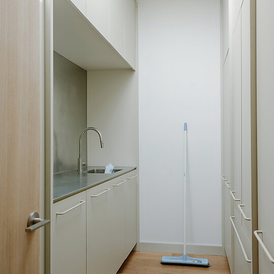 Interior photograph of Bluestone House by Hamish McIntosh