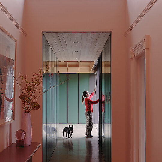 Interior photograph of Yarraville Peak by Tom Ross