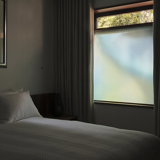 Interior photograph of Inner City Apartment by Dave Wheeler