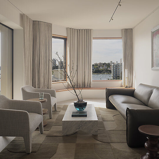 Interior photograph of Inner City Apartment by Dave Wheeler