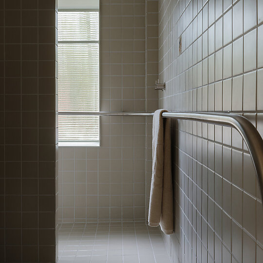 Interior photograph of Caringal: A Flat for an Artist by Hamish McIntosh