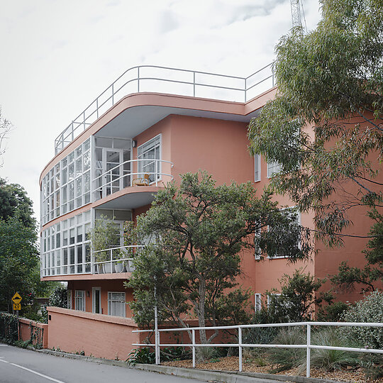 Interior photograph of Caringal: A Flat for an Artist by Hamish McIntosh