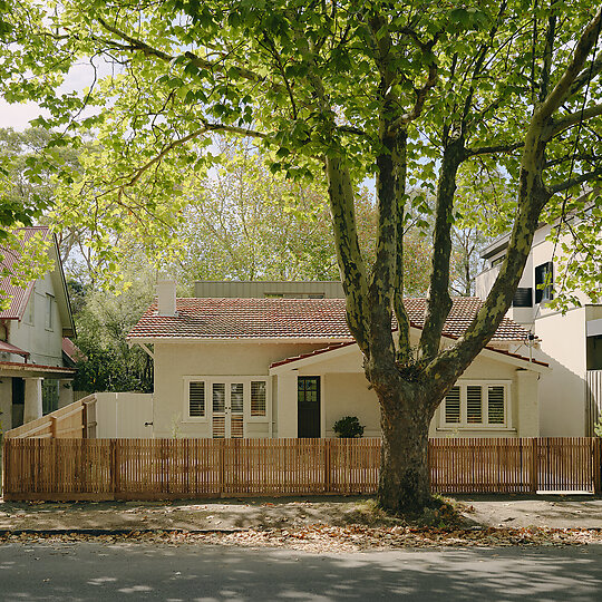 Interior photograph of Plane Tree House by Tom Ross