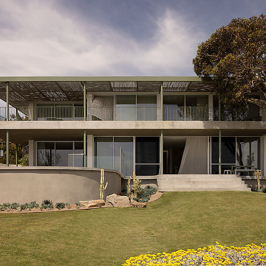 Interior photograph of Horizon House by Timothy Kaye