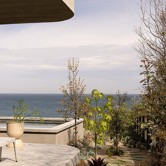 Interior photograph of Horizon House by Timothy Kaye