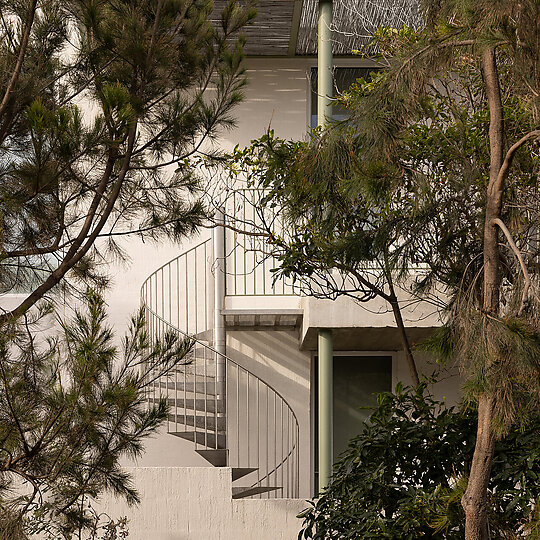 Interior photograph of Horizon House by Timothy Kaye