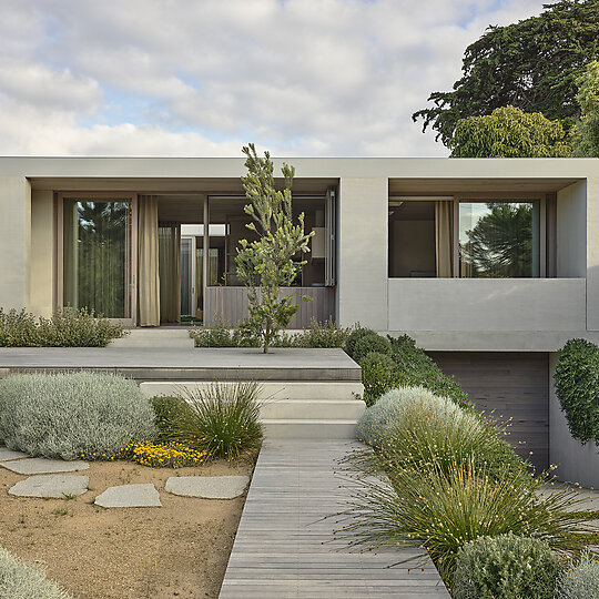 Interior photograph of Coastal House by Derek Swalwell