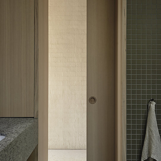 Interior photograph of Coastal House by Derek Swalwell