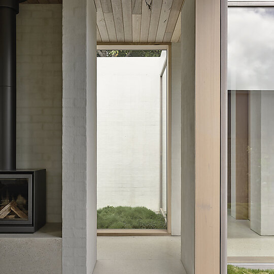 Interior photograph of Coastal House by Derek Swalwell