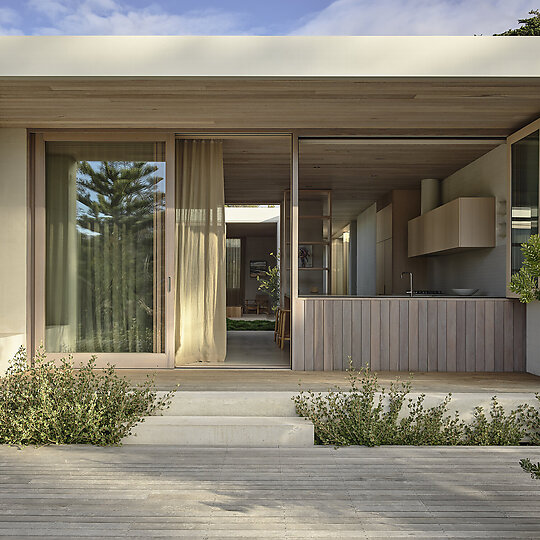 Interior photograph of Coastal House by Derek Swalwell