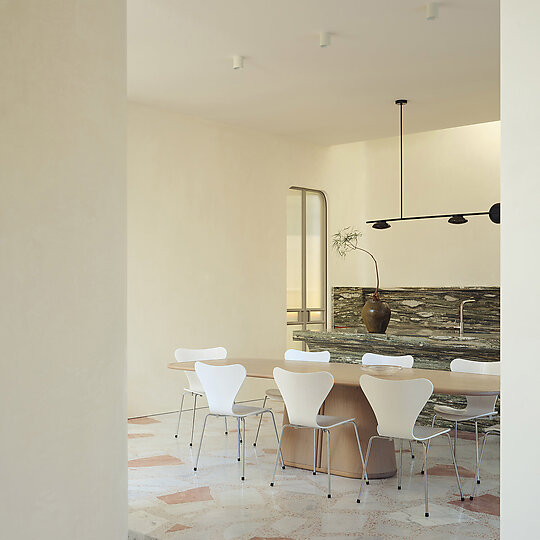 Interior photograph of Hopetoun Residence by Sean Fennessy