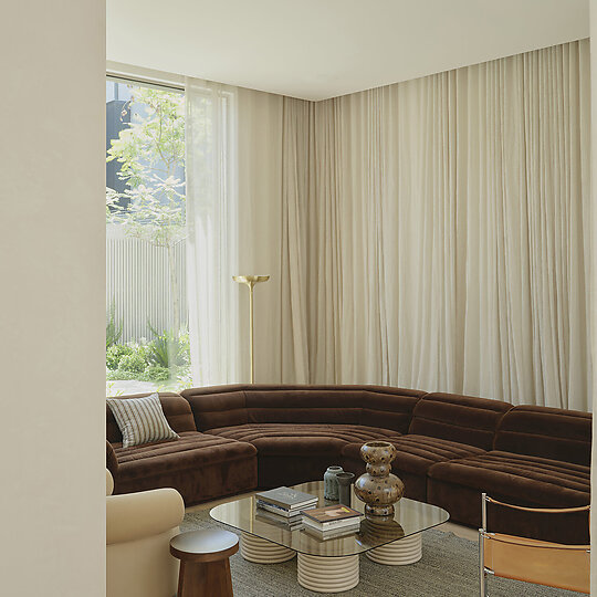 Interior photograph of Hopetoun Residence by Sean Fennessy