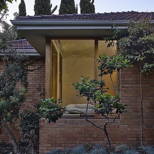 Interior photograph of Park St House by Derek Swalwell