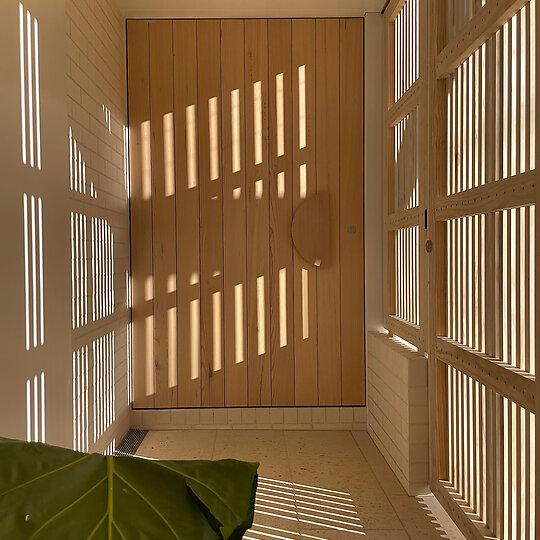 Interior photograph of Courtyard House by Simon Whitbread