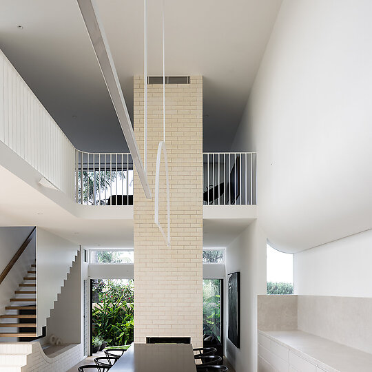 Interior photograph of Courtyard House by Simon Whitbread