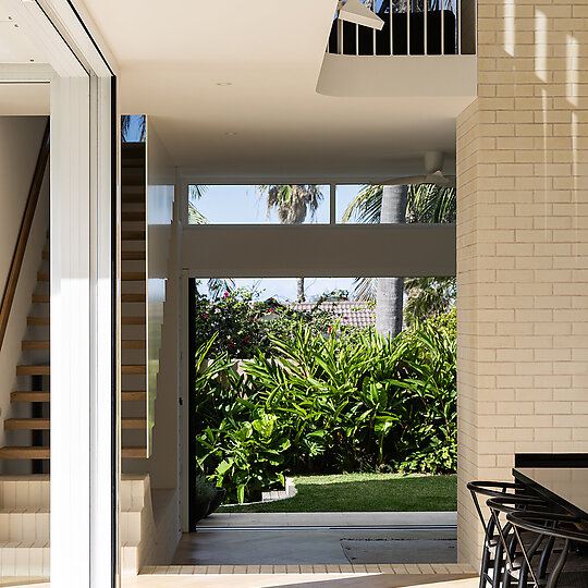 Interior photograph of Courtyard House by Simon Whitbread