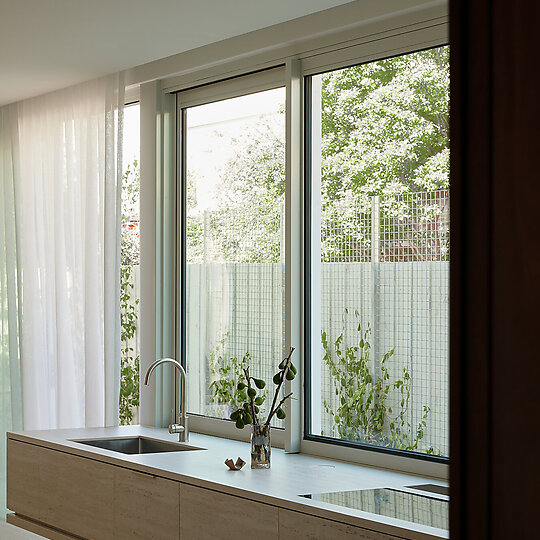 Interior photograph of 69 Mitchell St by Rubin Utama