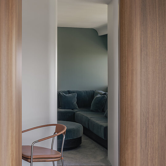 Interior photograph of Horizon Apartment by Katherine Lu