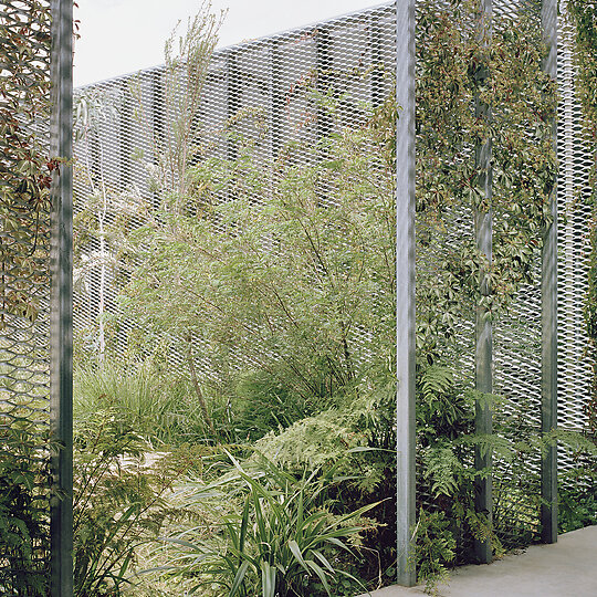 Interior photograph of Hedge and Arbour House by Rory Gardiner