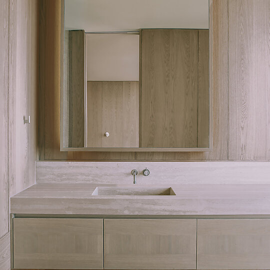 Interior photograph of Hedges Residence by Andy Macpherson