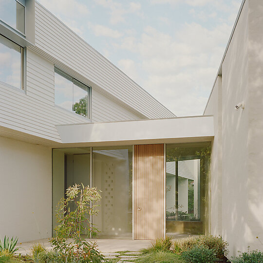 Interior photograph of Two Parts House by Pier Carthew