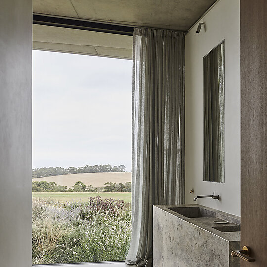 Interior photograph of House on a Hill by 250122_leeton_HillHouse_26.jpg