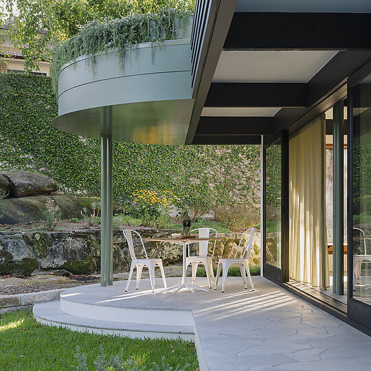 Interior photograph of New Line House by Clinton Weaver