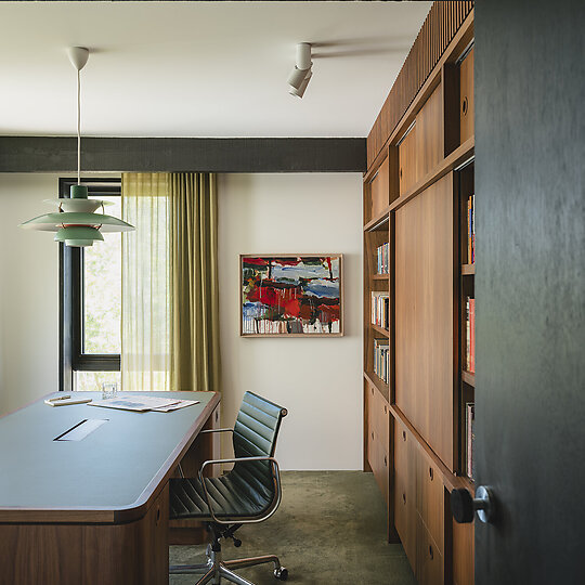 Interior photograph of New Line House by Clinton Weaver