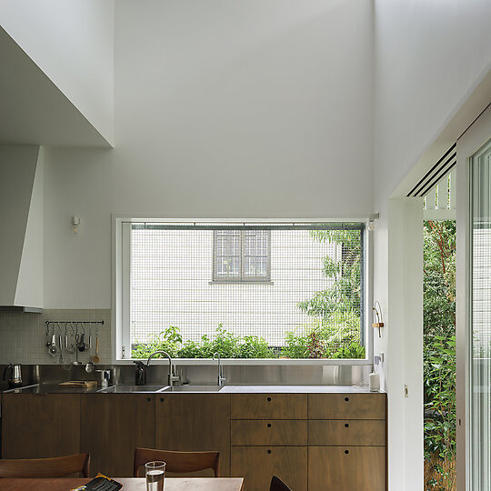 Interior photograph of West End House by Clinton Weaver