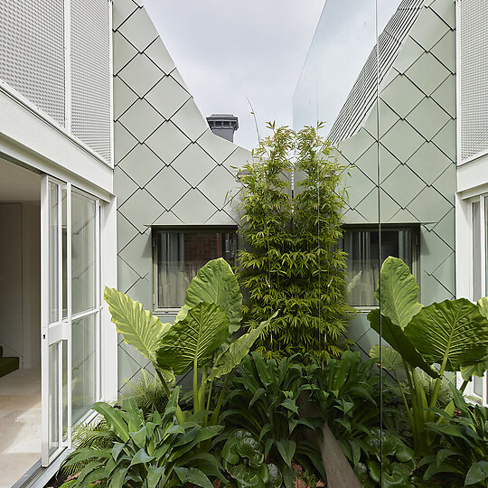 Interior photograph of Gable House by Sean Fennessy