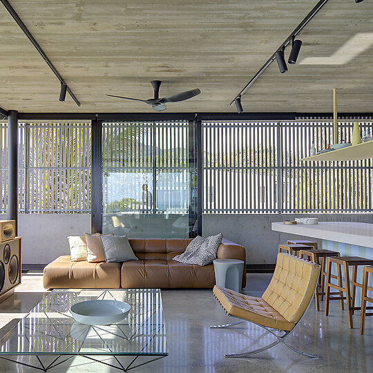 Interior photograph of Airlie Beach House by Brett Boardman