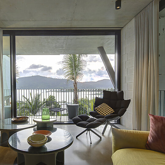 Interior photograph of Airlie Beach House by Brett Boardman