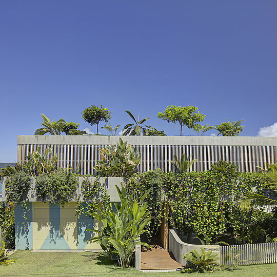 Interior photograph of Airlie Beach House by Brett Boardman