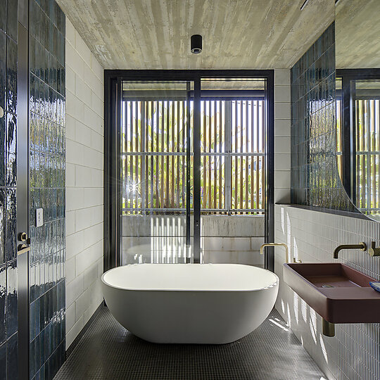 Interior photograph of Airlie Beach House by Brett Boardman