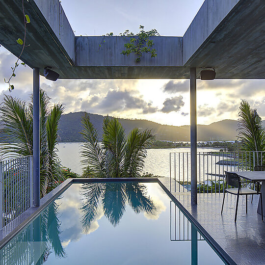 Interior photograph of Airlie Beach House by Brett Boardman