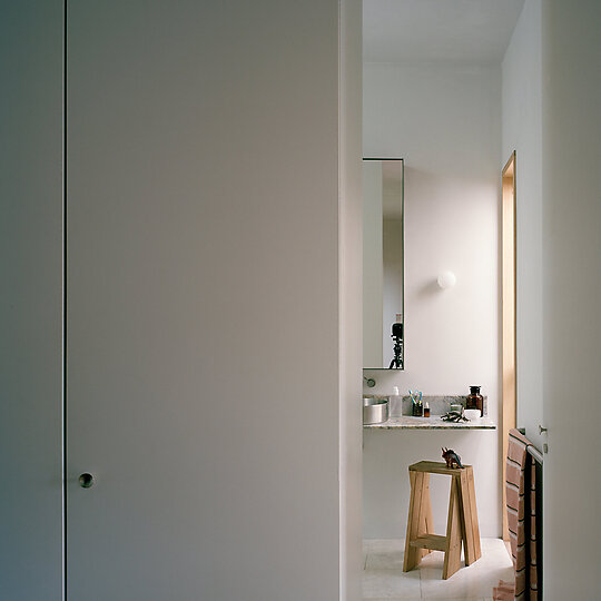 Interior photograph of Carlton Cottage by Rory Gardiner