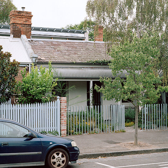 Interior photograph of Carlton Cottage by Rory Gardiner